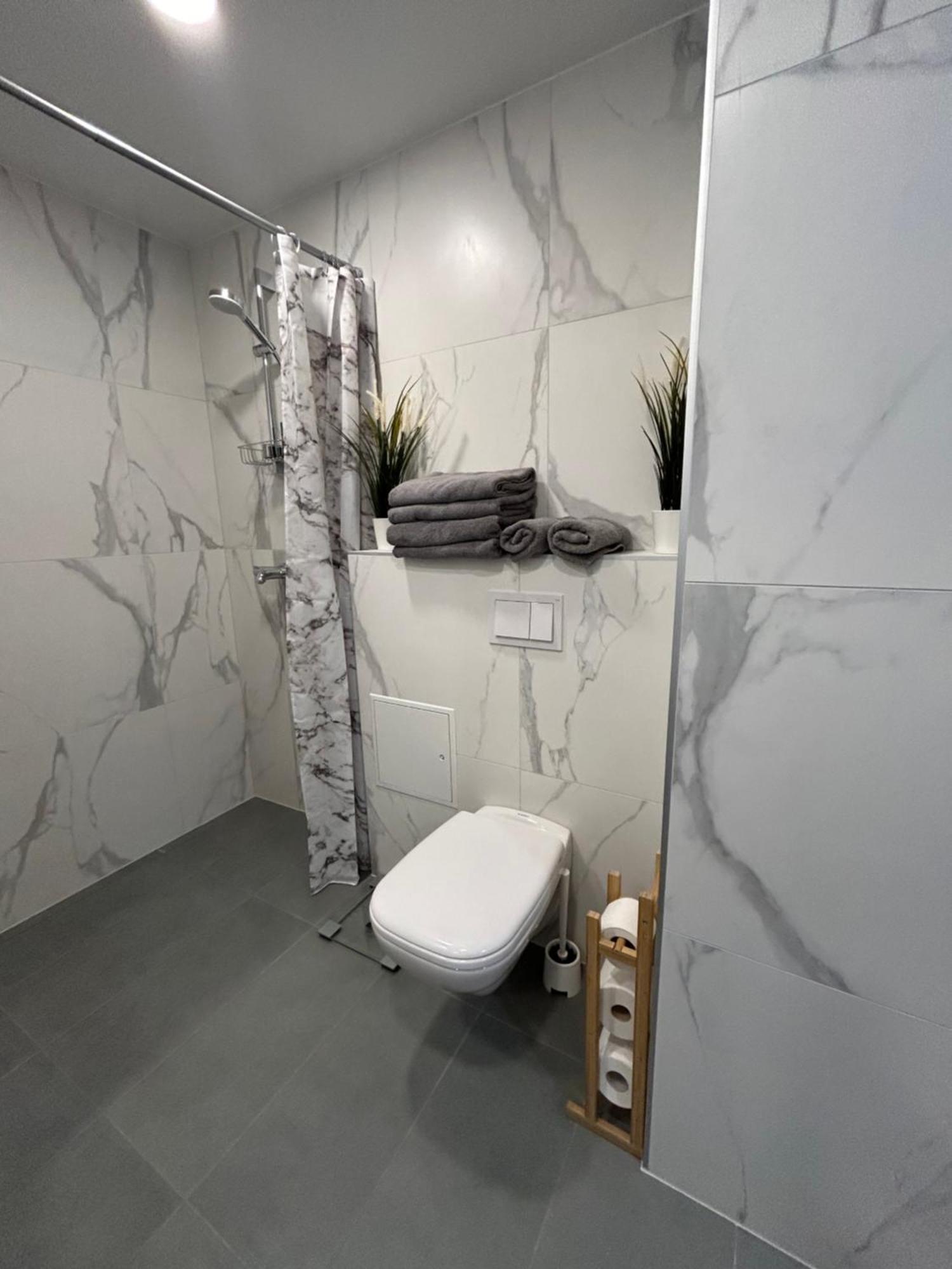 Korter Riia 22 Tartu Exteriör bild